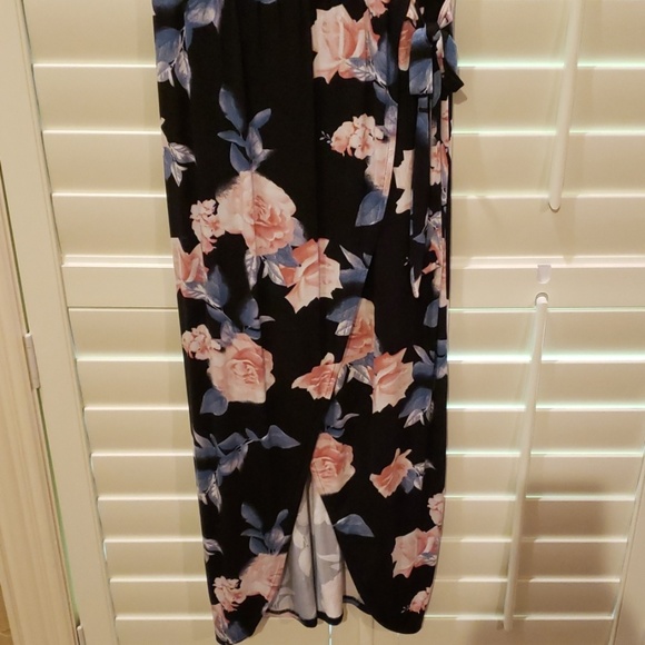 Rue 21 Wrap Dress - Picture 3 of 6
